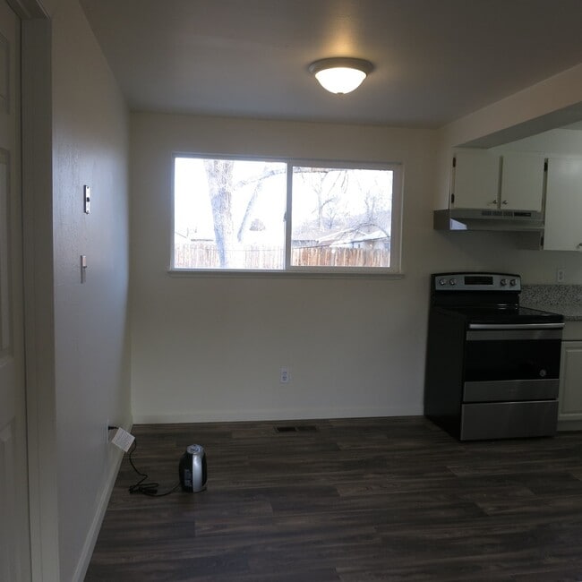 Photo - Cozy 4 bedroom House