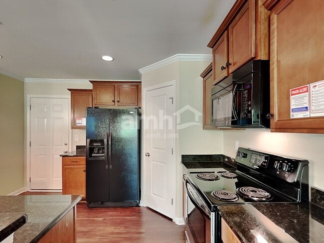 Photo - 371 Pulaski Dr SW