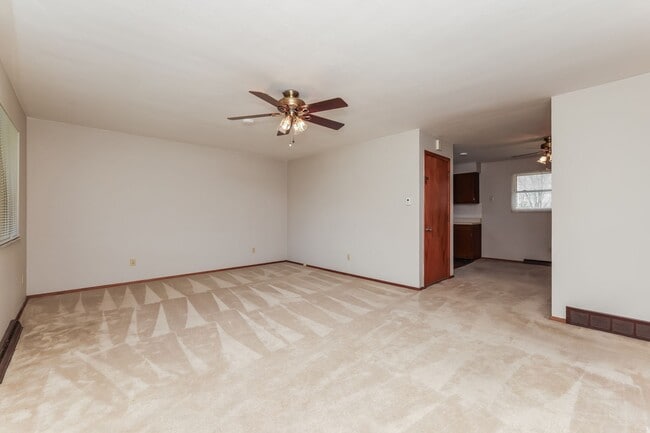 Photo - 425-453 Ogden Road Unidad 425