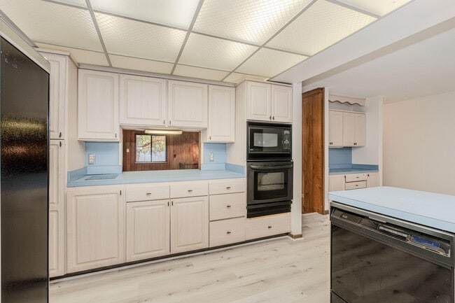 Photo - 22745 Wrexford Dr