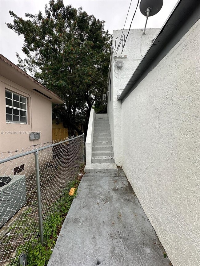 Photo - 1278 NW 44th St Unidad 2