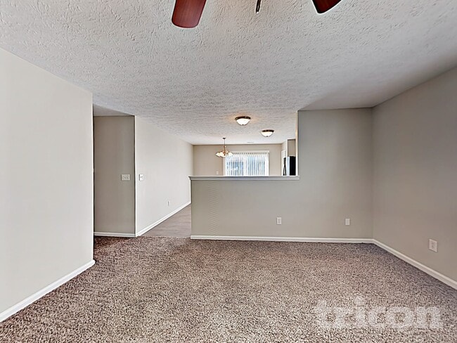 Photo - 5835 Mosaic Pl