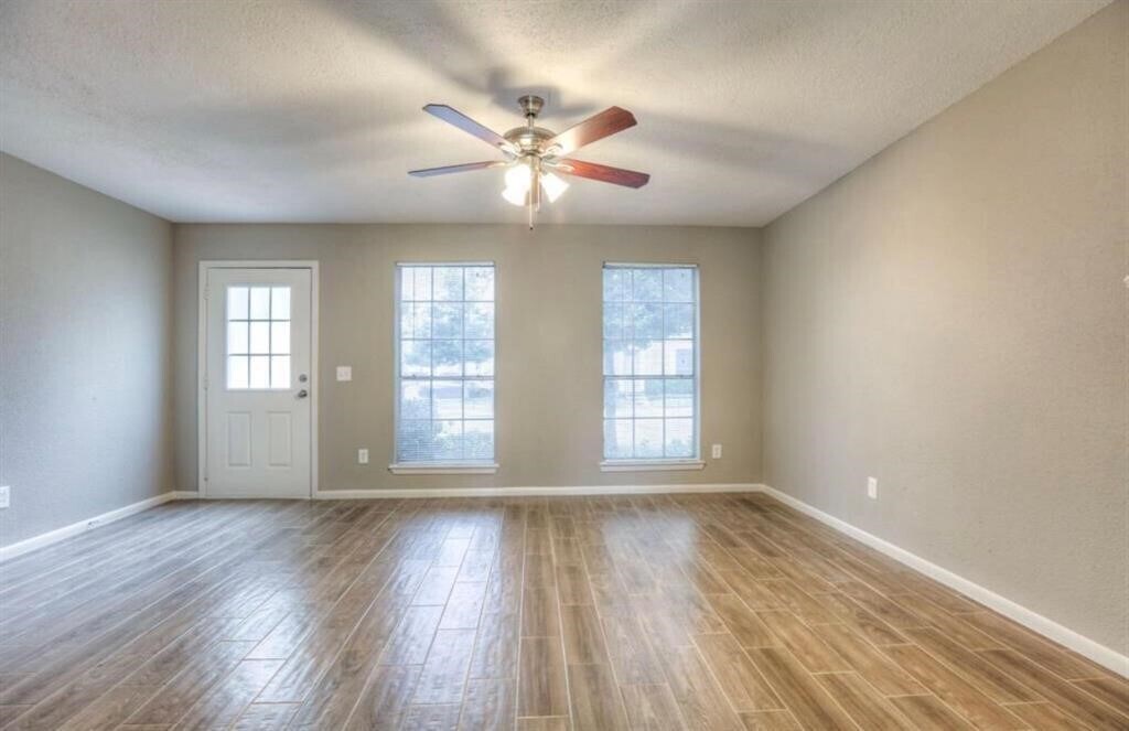 Photo - 2810 Grants Lake Blvd Unidad True
