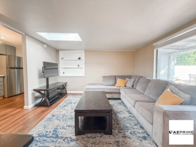 Photo - Furnished 1/1 Phoenix Triplex Unit - Comfort & Convenience!