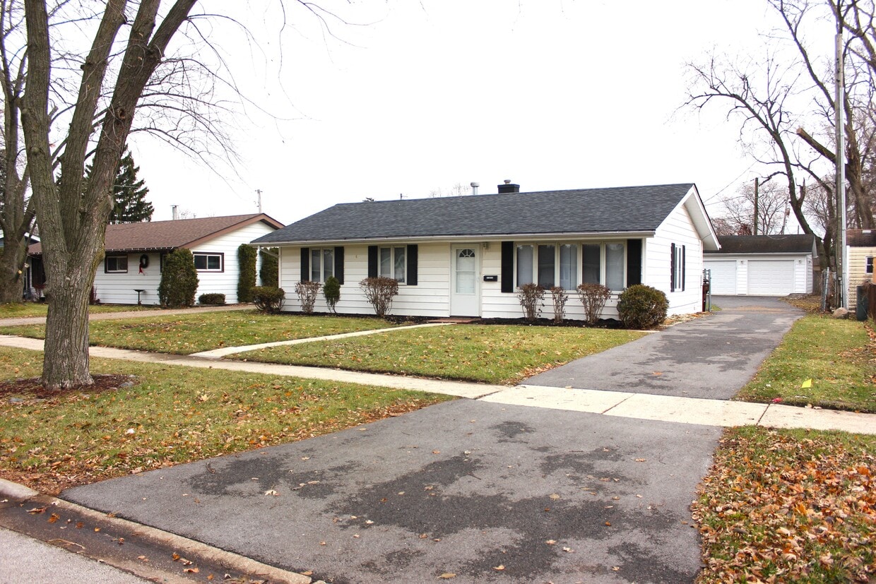 Street View with Driveway - 17315 71st Ct (Tinley Park, IL)