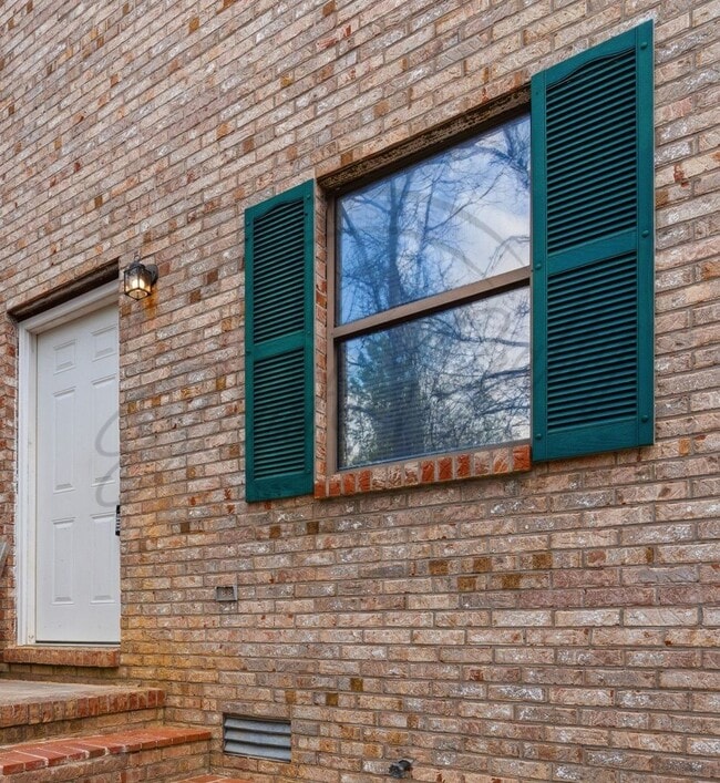 Photo - Spring Special: Charming 2 Bed / 1.5 Bath Townhouse in Cookeville Unit Peek 402 2