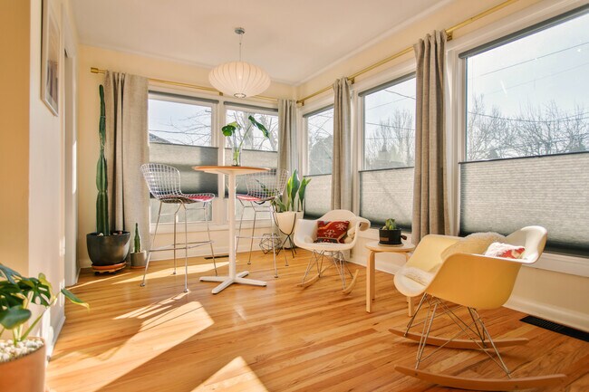 Photo - 2925 SE Clinton St