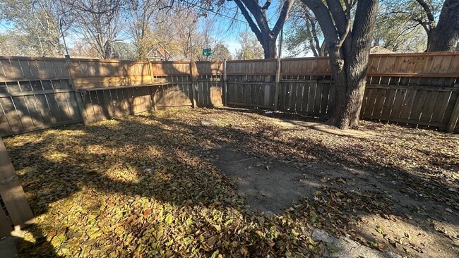 Photo - $525 - 1 bed 1 bath Duplex Unit 1423 E Lincoln