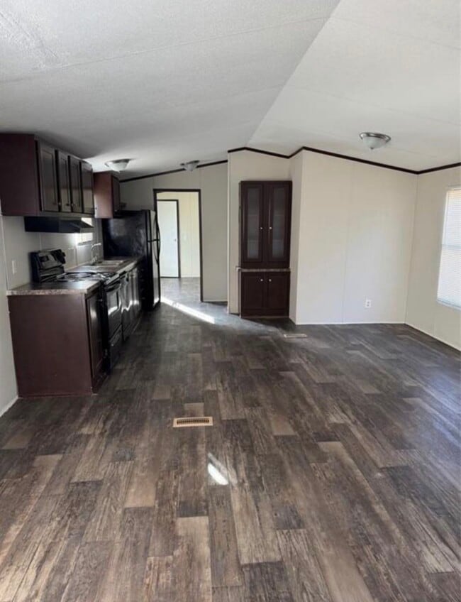 Photo - 511 County Rd 2218
