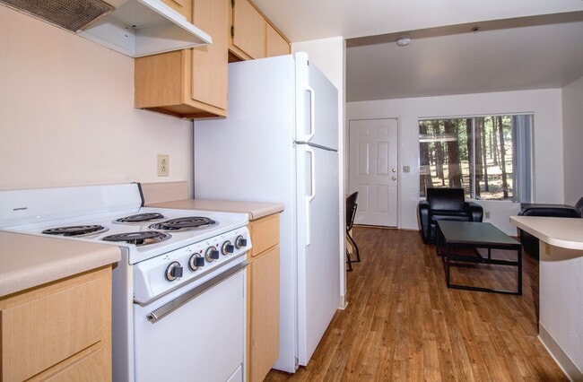 Photo - Highland Village Apartments