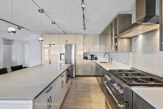 Photo - 675 Ocean Ave N Unit 5L