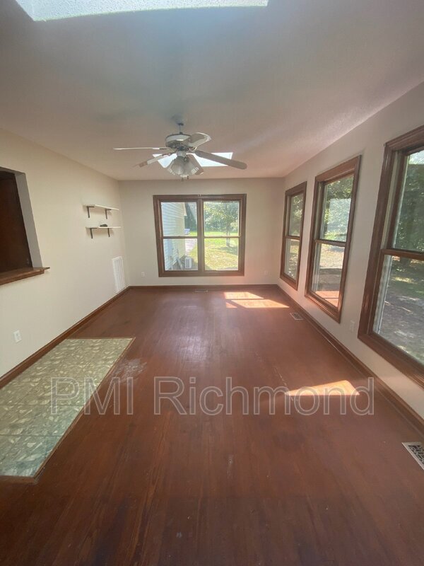 Photo - 12416 New Market Mill Rd