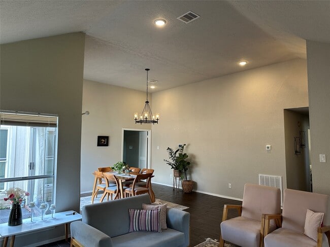 Photo - 4430 Leyland Dr