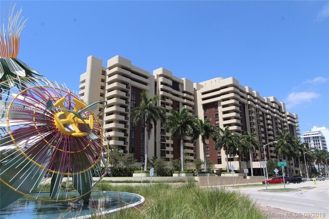 Building Photo - 600 Biltmore Way Unit 320 Rental