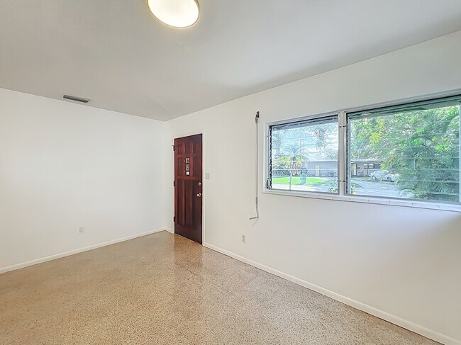 Photo - 1706 Cambridge Dr