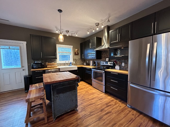 Photo - 2 Mill Creek Loop