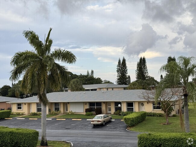 Building Photo - 1441 NW 20th Ave Unit 69-C Rental