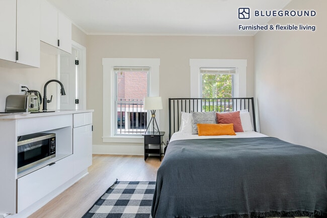 Building Photo - 142 Dorchester St Rental