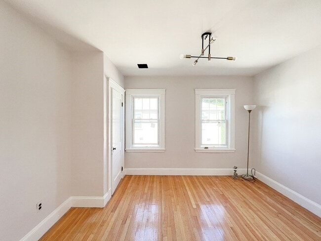 212 Derby St Unit 212