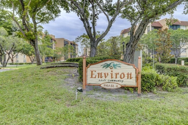Building Photo - 3821 Environ Blvd Unit 507 Rental