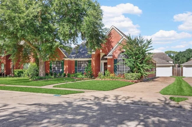 11214 Hillside Glen Trail