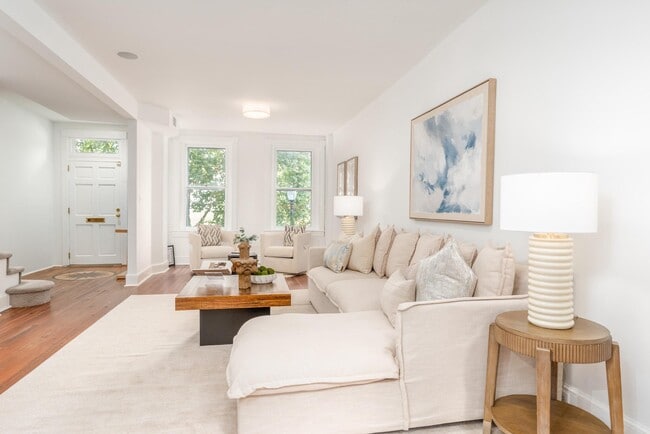 Photo - 1683 35th St NW