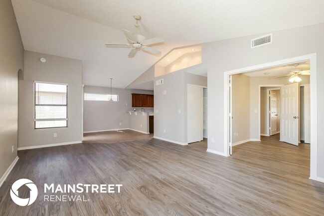 Photo - 8827 W Willowbrook Dr