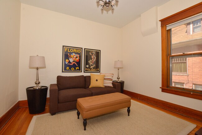 Photo - 3837 King St Casa