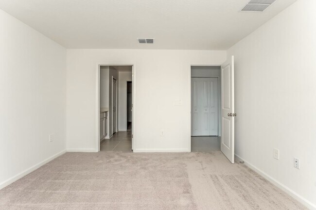 Photo - 1949 Sarah St