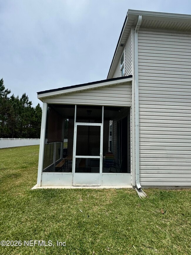 Photo - 670 Grover Ln