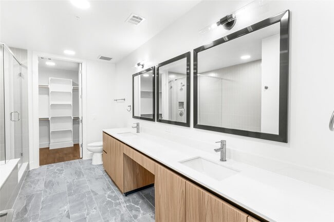 Building Photo - 2311 Westheimer Rd Unit 714