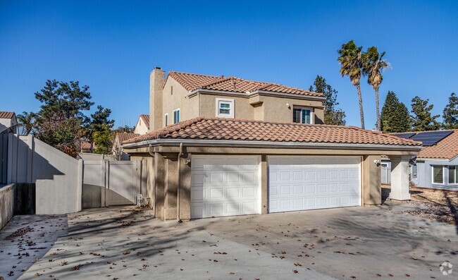 Building Photo - Beautiful Updated Home Close to Park