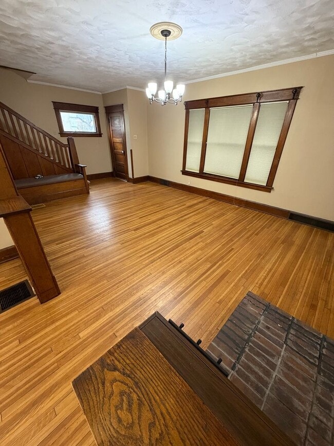 Photo - Spacious 4-Bedroom Home – Great Value in Des Moines!