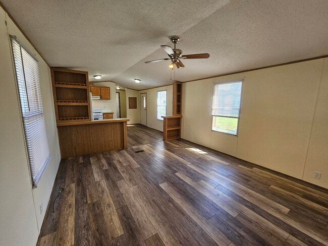 Photo - 146 Rodeo Dr