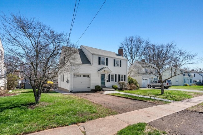 Photo - 10 Greenacres Ave