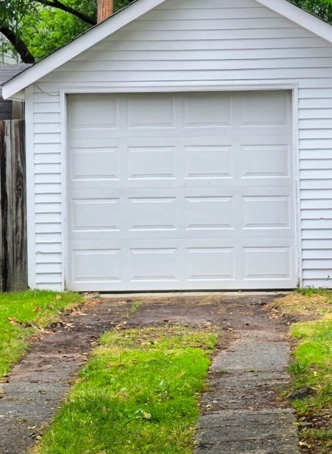 Photo - 130 Chancellor Rd