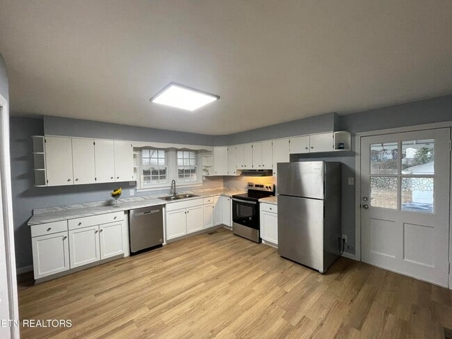 Photo - 937 Shamrock Ave