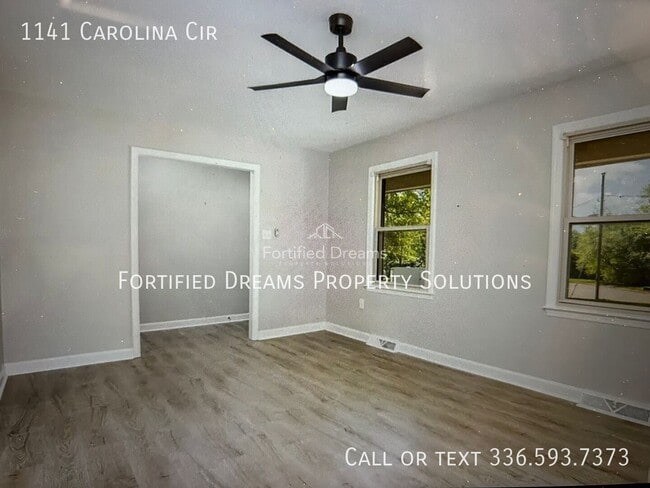 1141 Carolina Cir