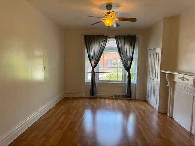 Photo - 5526 Howe St Unit 1st Floor