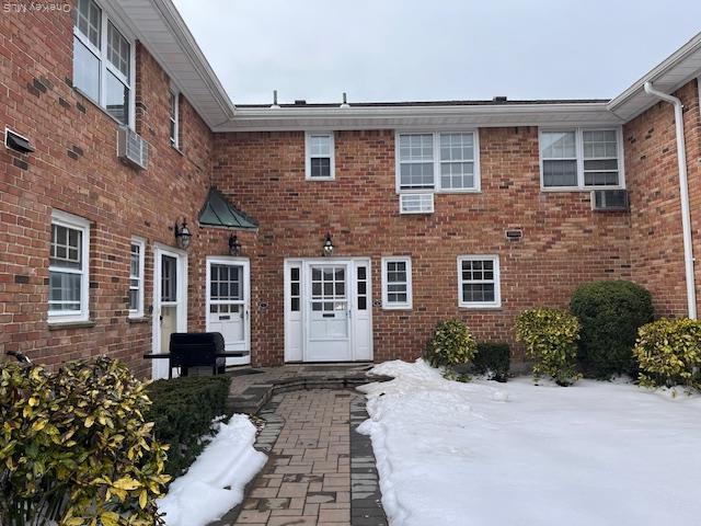 Photo - 165 Manorhaven Blvd Unidad D