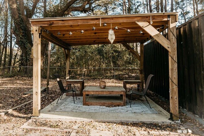 Photo - 3-Bedroom with 2 Full Baths Home in Charleston – Spacious 1,752 Sq