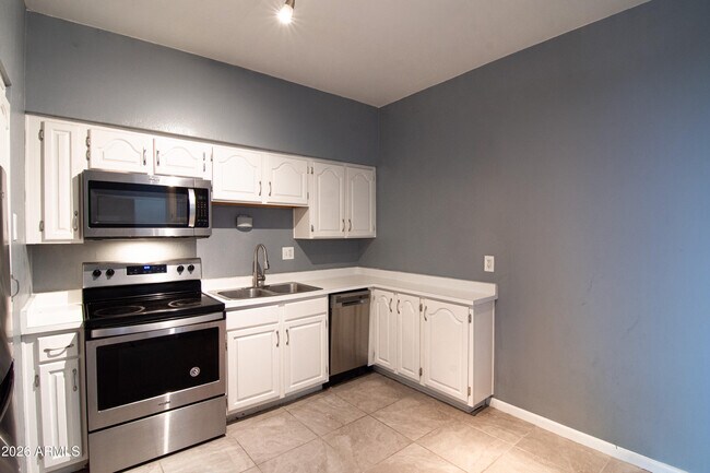 Photo - 357 E Thomas Rd Unit A212