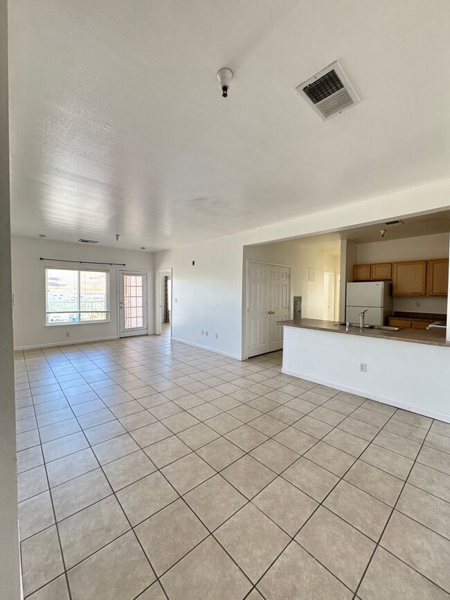 Photo - 4 Bedroom Master Suites at The Edge at Reno - Walking Distance to UNR