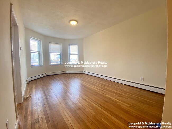 Photo - 1152 Commonwealth Ave