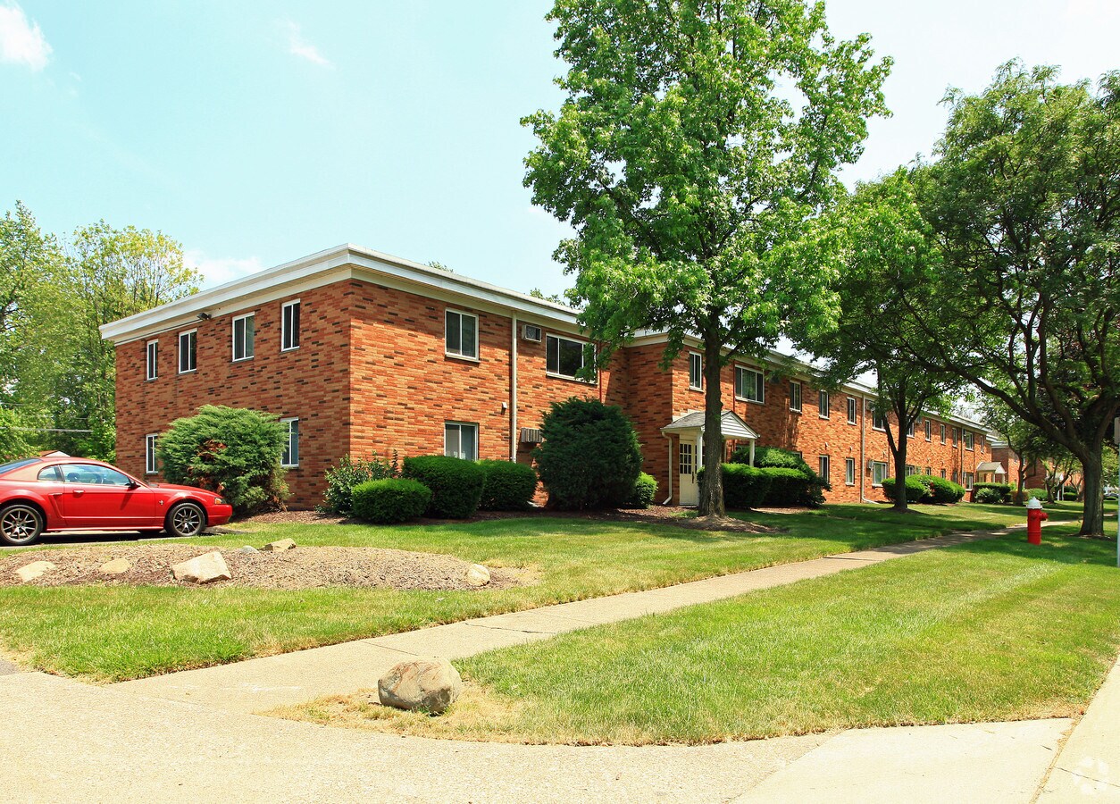 Knickerbocker Apartments - Knickerbocker Apartments
