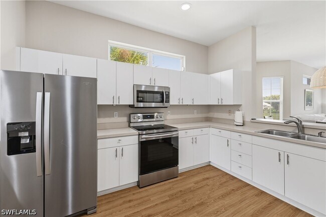 3442 Pointe Creek Ct Unit 201