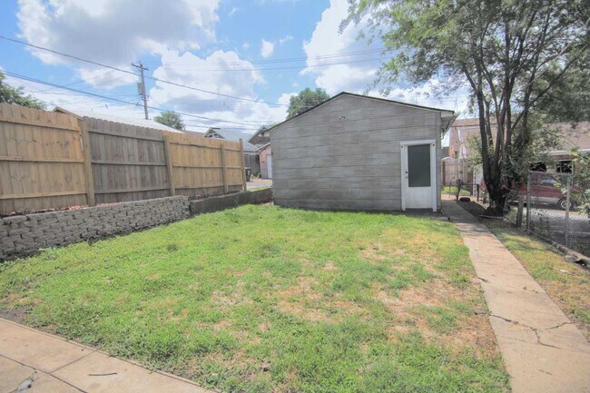 3928 Potomac St