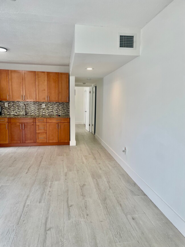 Photo - 221 SW 9th Ave Unidad 1