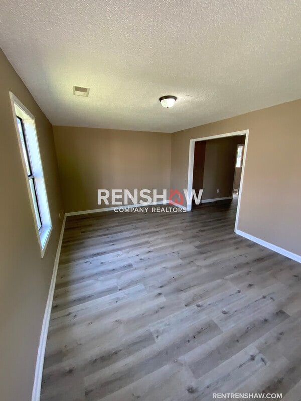 Photo - 204 Harton Ave