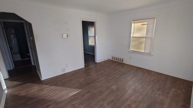 Photo - 19330 Glastonbury Rd